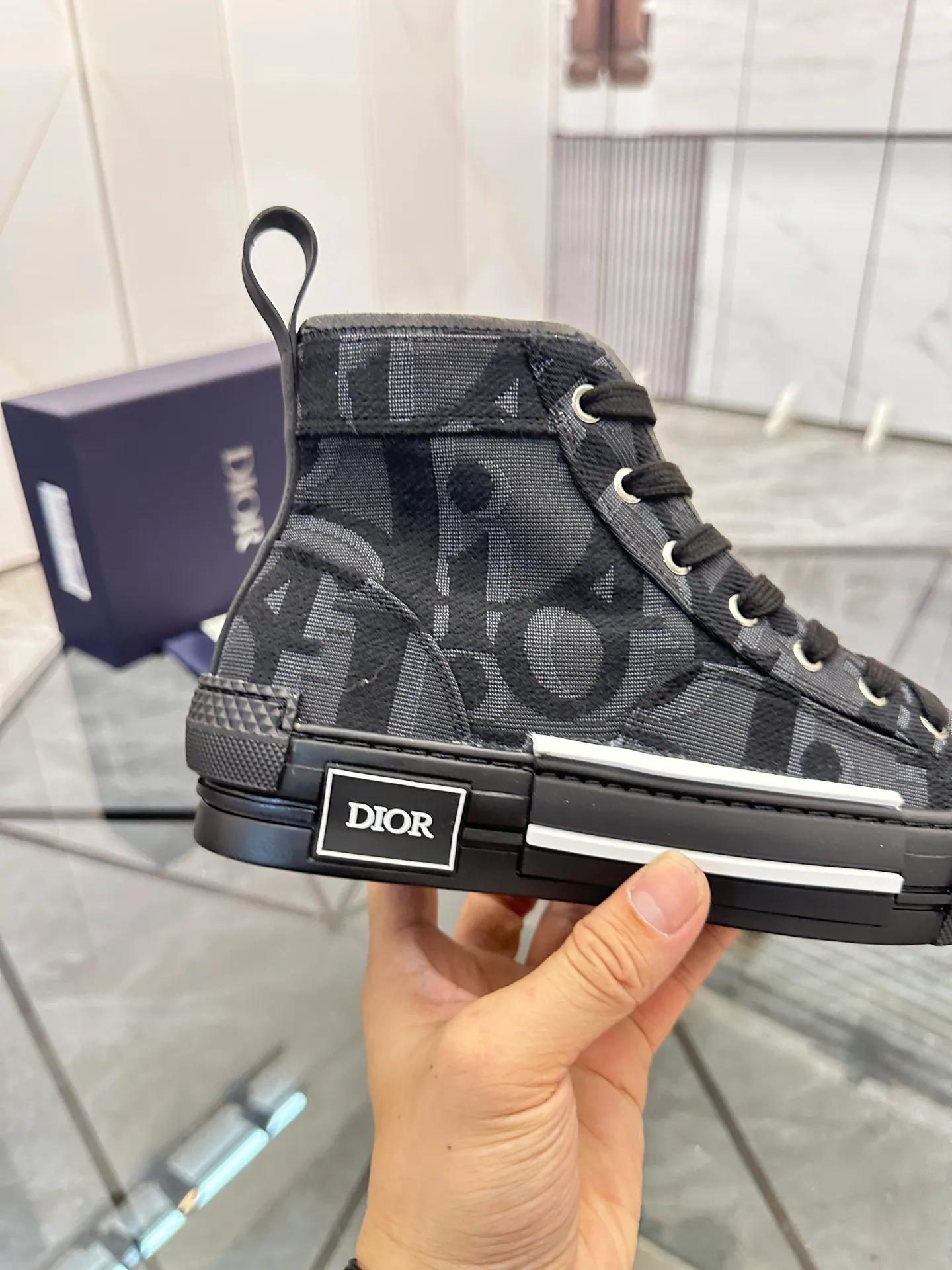 Selling men's shoes 💰: 💰P460¥ Product trademark: Dio* "Dior*" high-top casual shoes Regular size: 36-45 (can be customized to 46) Couple style B23 Product materials: Upper imported original fabric, breathable lining, original outsole. No.: 007